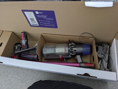 Dyson cyclone v10 cordless - dyson,